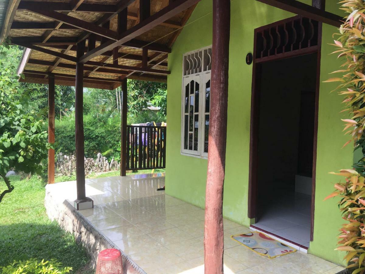 Sahnan Guest House Bukit Lawang Eksteriør billede